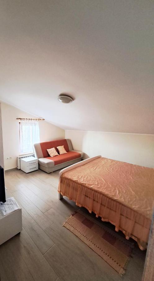 Sobe Rooms Tea Buje Exterior foto